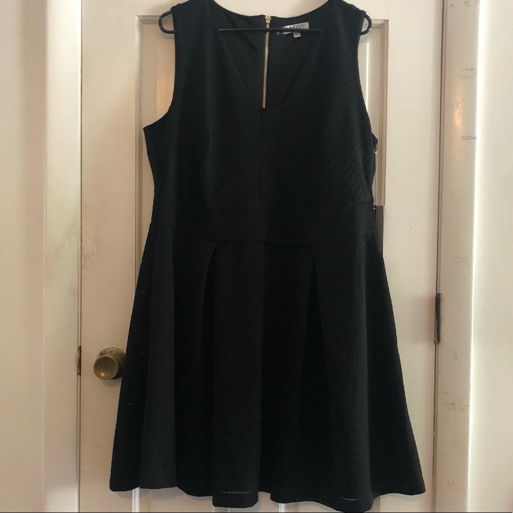 Classy black dress, size 22W, zipper in the back, Jennifer Lopez